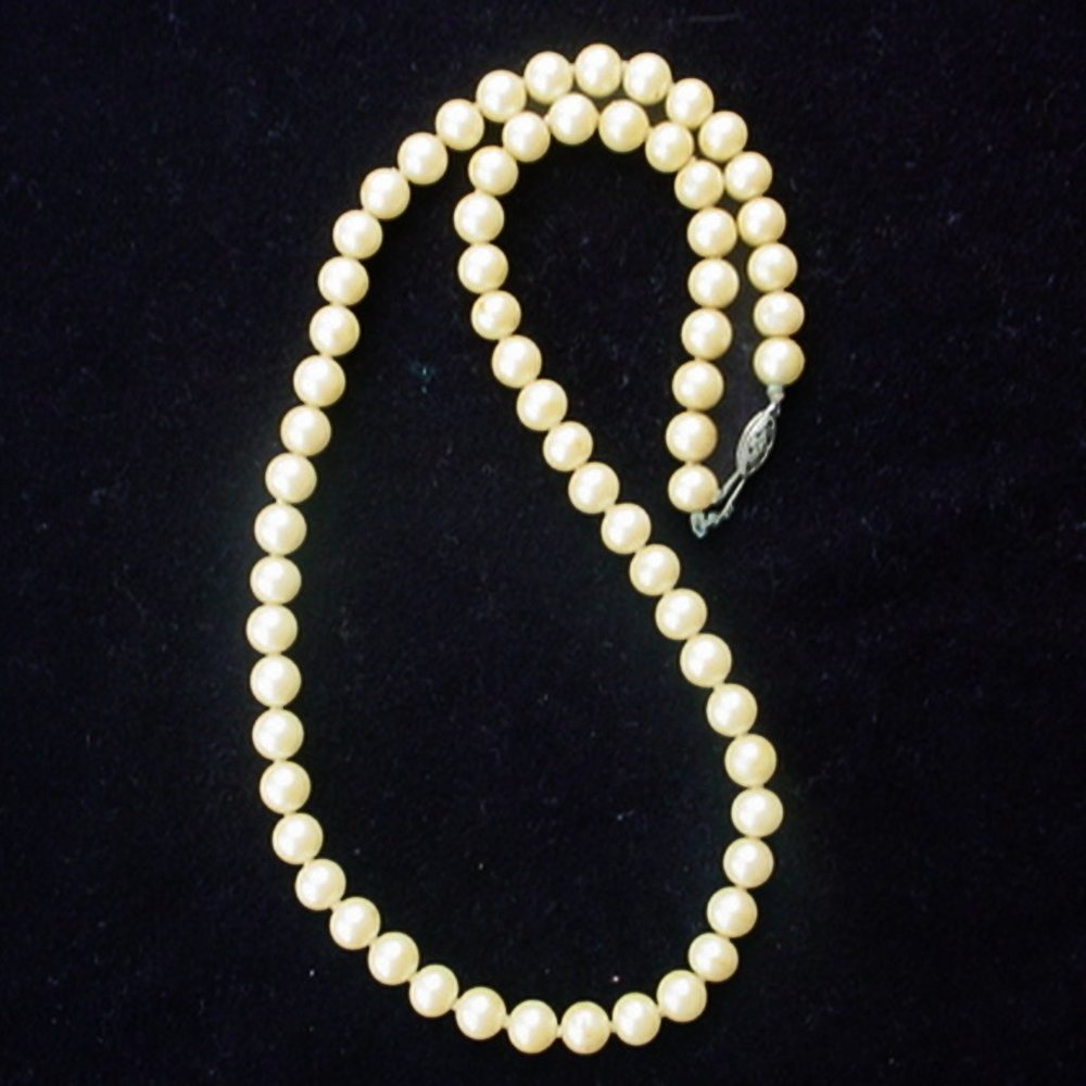 VINTAGE FAUX PEARL NECKLACE STERLING CLASP KNOTTED BEIGE COLOR 22-1/4" LONG